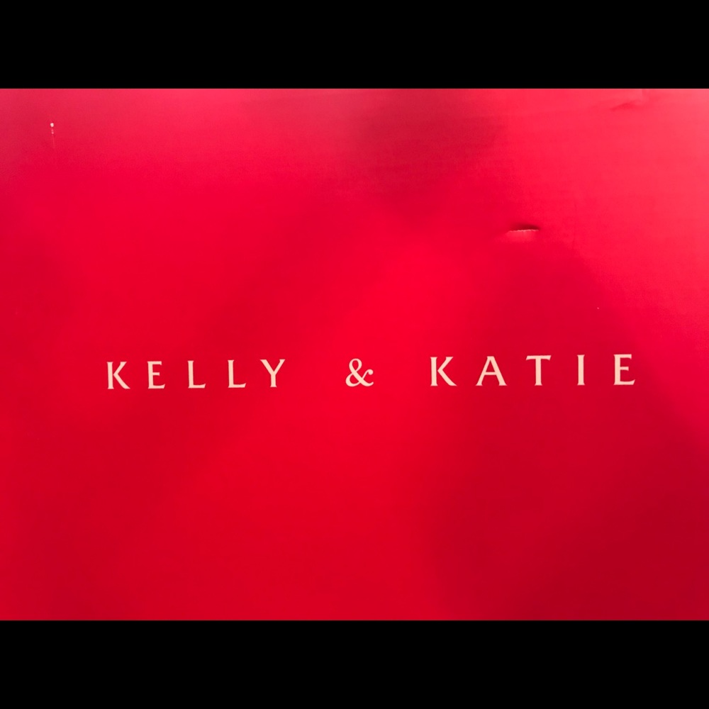 Kelly & Katie Silver Sevama Heels - Picture 6 of 6